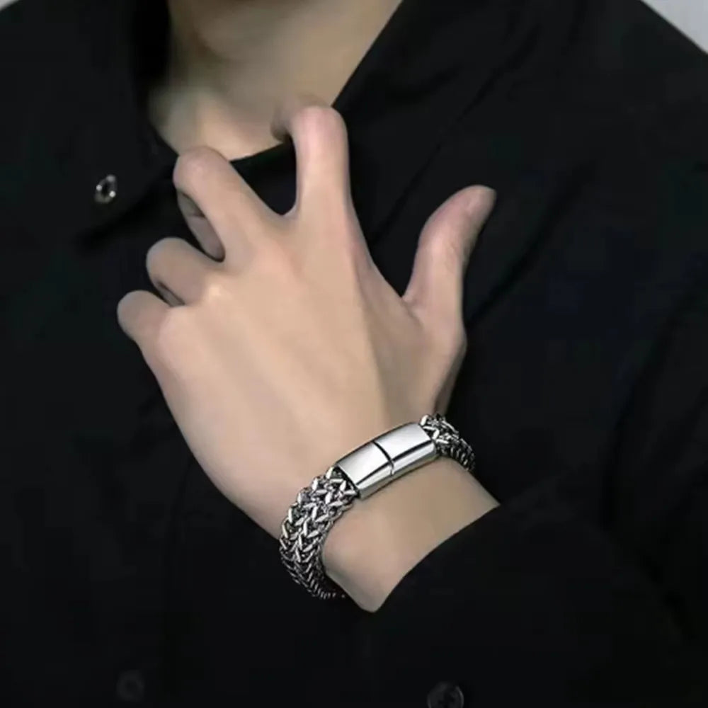 Edelstahl-Armband mit geflochtenem, zweireihigem Fischschuppenmuster (vorne und hinten) und Magnetverschluss mit Kiel-Schmuck (neues Modell)